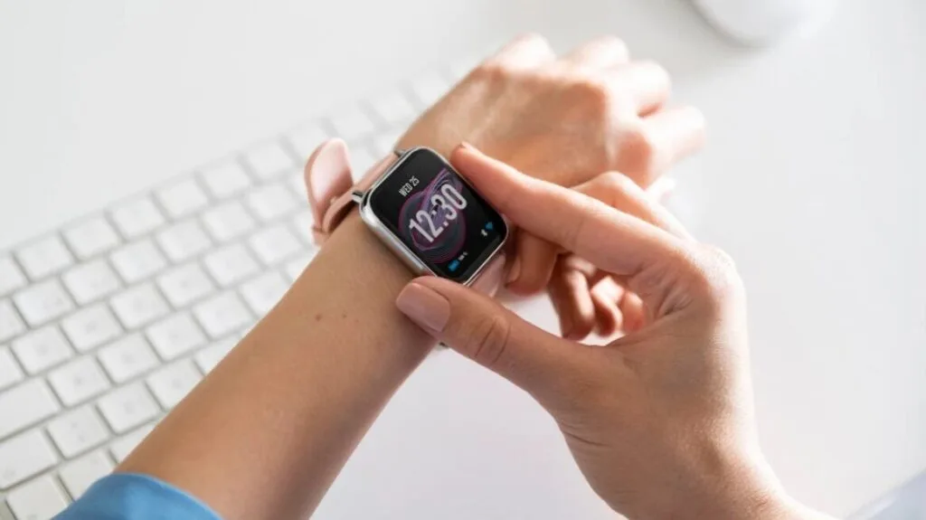 Ενημέρωση iOS 26.4: Νέα λειτουργία συγχρονισμένου ξυπνητηριού σε Apple Watch και iPhone