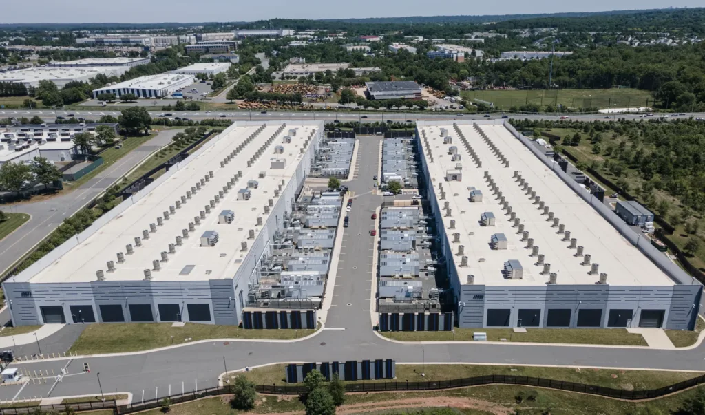 Amazon: Τα κέντρα δεδομένων της κατανάλωσαν 9,46 δισ. λίτρα νερού παγκοσμίως